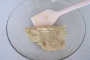 酥到掉渣渣｜好吃的黃莊月餅在家做起來