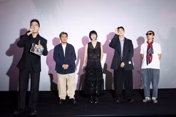 現場直擊／女粉穿白紗喊老公！許光漢越南5場見面會秒殺　偷學袁澧林：想做美甲
