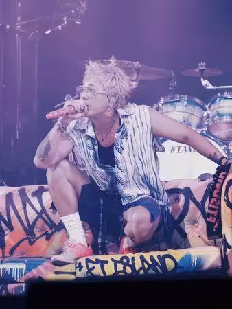 FTISLAND李洪基「聲帶破裂」緊急取消演出! 曾硬撐結節開唱引擔憂