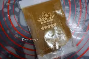 廣式蓮蓉（豆沙）蛋黃月餅（超詳細步驟）
