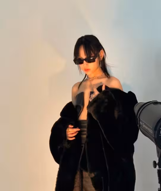 TVB前女星被雪藏後宣布正式復出！自組公司否認簽約英皇！談TVB強忍淚水！