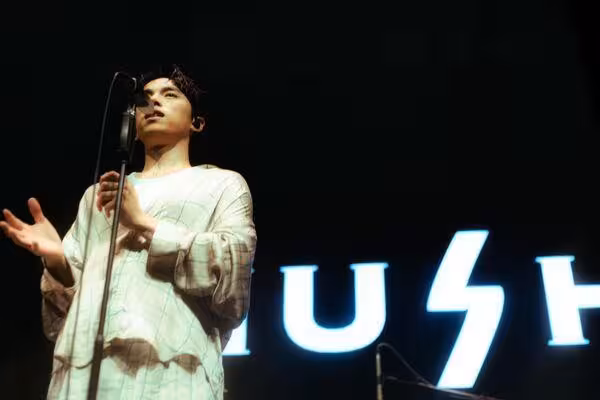 HUSH曼谷開唱為1事忐忑! 金曲連發征服泰國樂迷