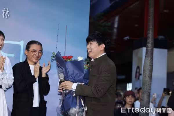 直擊/林俊傑「罹心臟病後」近況曝光!現身突襲信義區 許光漢、張艾嘉全嚇傻