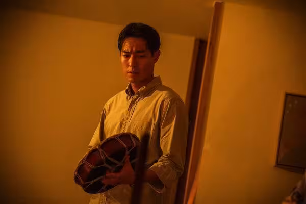 楊佑寧當三寶爸首露面!笑認:演藝圈生子代表 「父親罹癌住院」蠟燭三頭燒