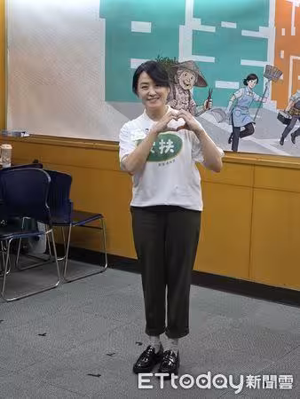 海裕芬兩個月接不到工作想接家庭代工 喉嚨卡東西緊急內視鏡
