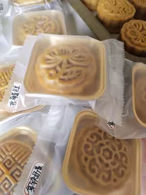 如何做出不塌陷不鼓腰花紋清晰的月餅（超詳細的步驟和方法）
