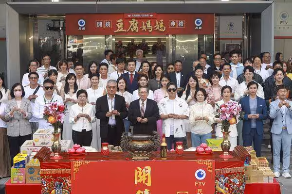 謝瓊暖《影后》入圍金鐘女配首露面!選邊站「淘汰曾莞婷」被嗆了