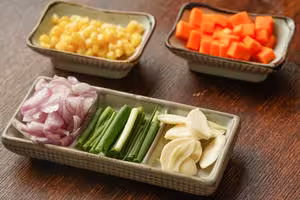 【排骨燜飯】