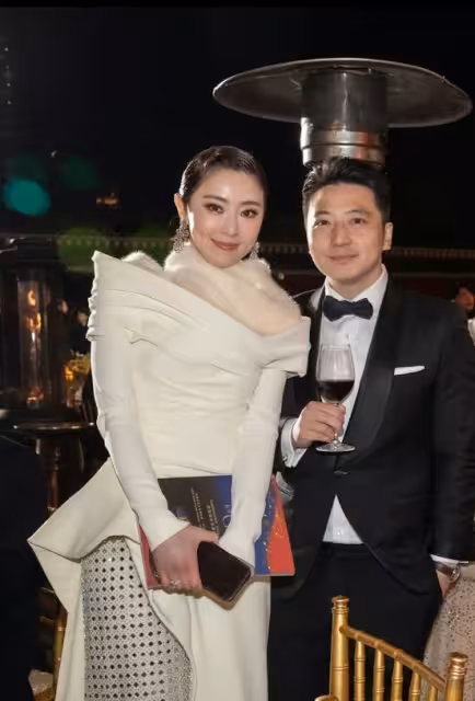 恭喜!50歲TVB前花旦宣布富商男友求婚成功!曾高調稱讚未婚夫孝順體貼!