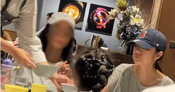 安以軒頂素顏聚餐「帽子壓很低」!聊媽媽經:孩子睡不著就寫功課
