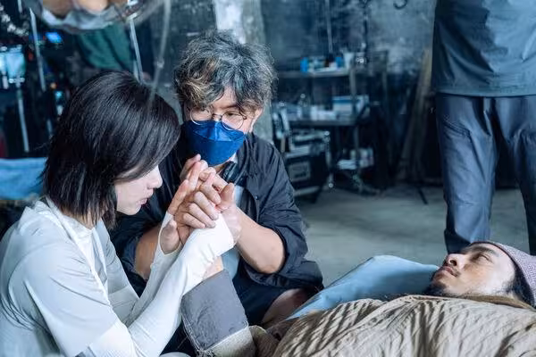 專訪/《他年她日》導演研究愛因斯相對論! 親解安晴「片中最終決定」原因