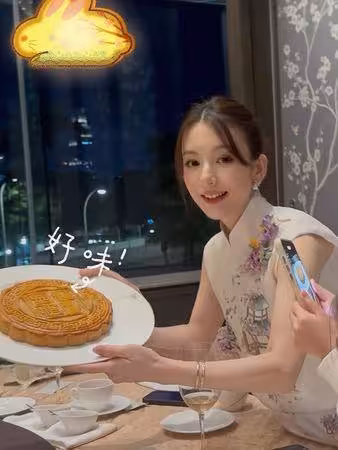 方媛挺三寶孕肚過中秋! 桌上不只月餅還多1物…卸貨時間點曝光