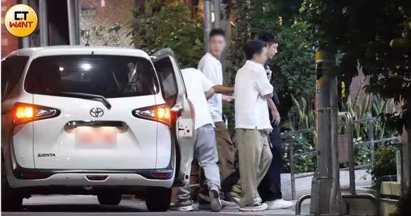 柯家洋結婚派對「演藝圈大咖全到了」　柯震東喝掛癱軟被抬出
