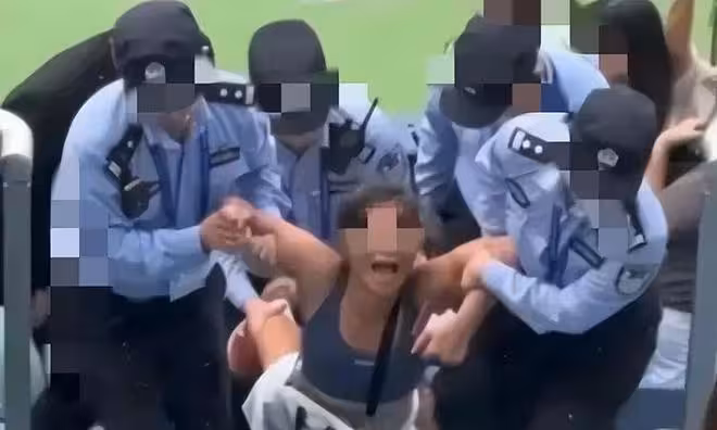 不作不死!「護照姐」丟臉國外後,洋老公迅速切割:她是家裡保姆