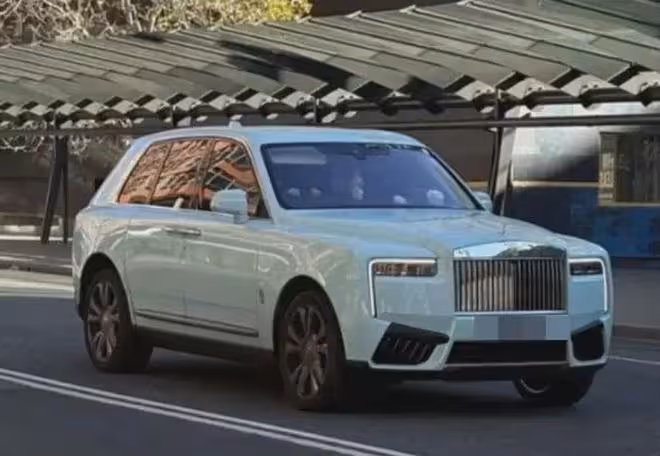 楊蘭蘭最新:不上課、不社交、英語差,喜歡買買買,香奈兒VVIP