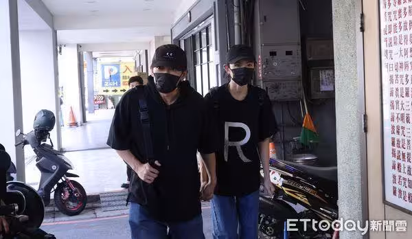 李千娜、黃尚禾二度現身顏正國靈堂 王識賢哀痛悼念:不敢相信