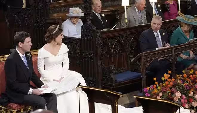 婚禮空座位揭秘!尤金妮公主的獨特人生選擇竟與父母截然不同!