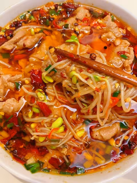 跟四川朋友學的水煮肉片 這也太香了！！
