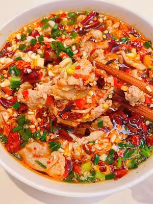 跟四川朋友學的水煮肉片 這也太香了！！