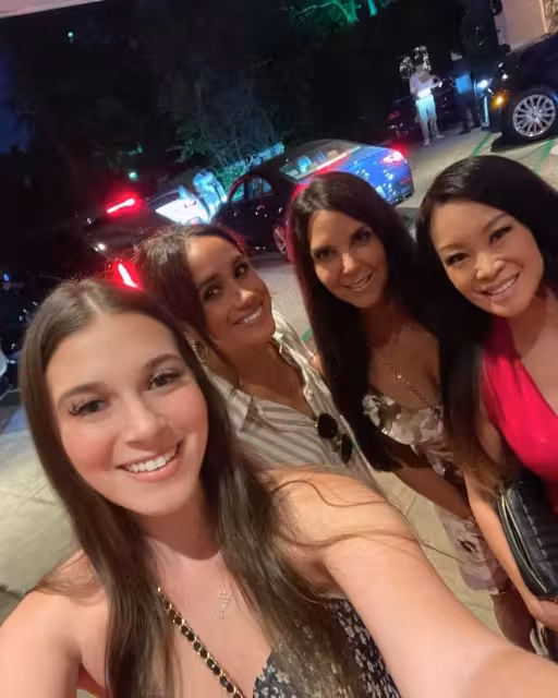 梅根與卡戴珊家族的隱秘關係揭曉!好萊塢新貴圈的形成之路