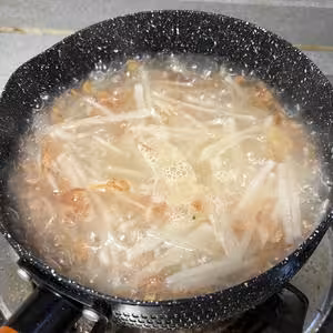 蘿蔔鮮貝湯，冬天喝它太舒服了