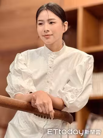 林依晨師妹入圍金鐘新人「想帶馬登紅毯」 被問10萬獎金笑倒了!