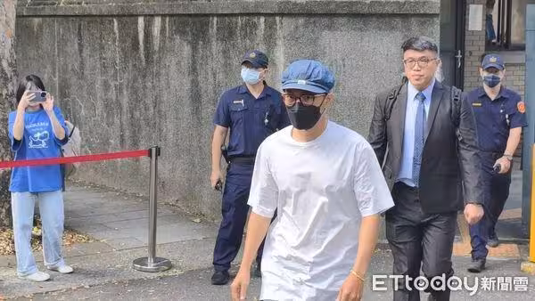 李威反悔不當污點證人!拒認精舍殺人:同情死者才叫她道歉