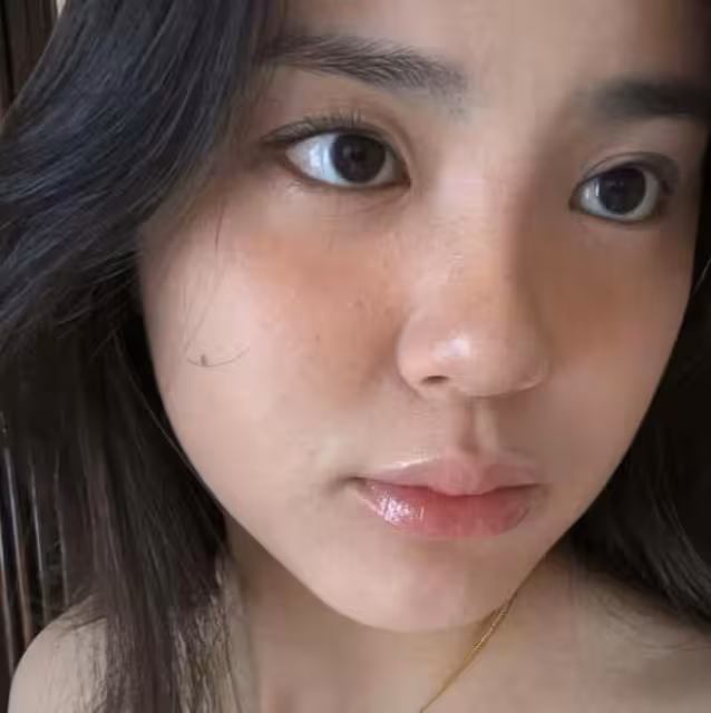19歲TVB小花與李克勤長子疑傳緋聞？就讀美國同一大學！李克勤讓他們互相照顧