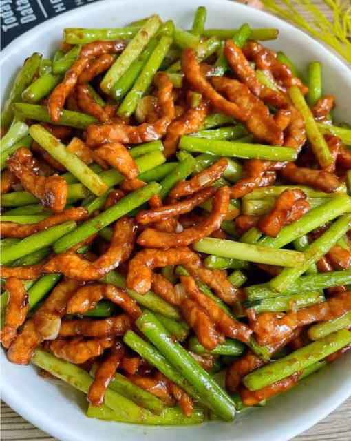 蒜苔炒肉絲