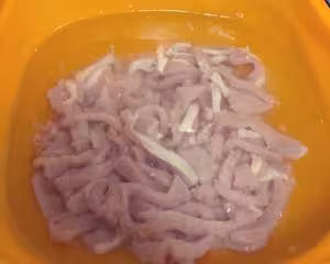 蒜苔炒肉絲
