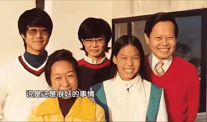 痛悼!103歲楊振寧逝世,半月前剛過生日,與翁帆最後同框惹人哭