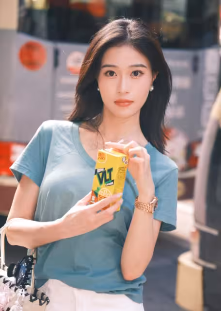24歲港姐冠軍處女劇演空姐!穿制服直呼心情激動!有翻版李嘉欣之稱!