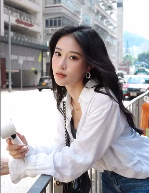 24歲港姐冠軍處女劇演空姐!穿制服直呼心情激動!有翻版李嘉欣之稱!