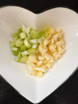 番茄腐竹牛肉煲