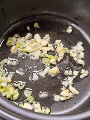 番茄腐竹牛肉煲