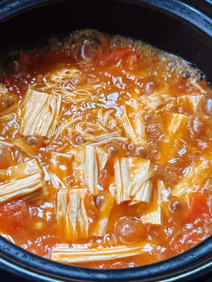 番茄腐竹牛肉煲