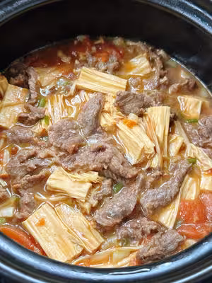 番茄腐竹牛肉煲