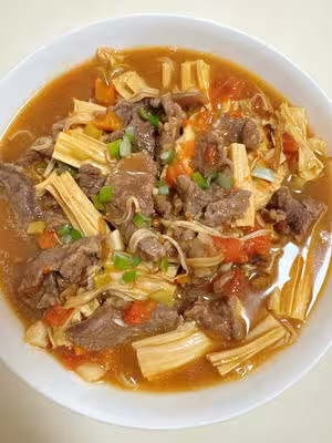 番茄腐竹牛肉煲