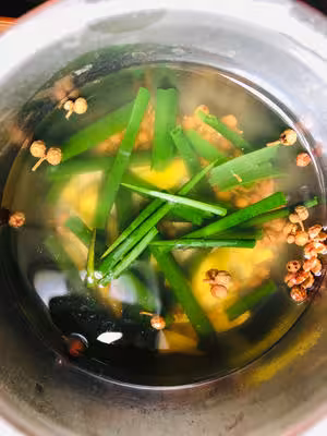 三鮮餃子（豬肉、鮮蝦、黑木耳、韭菜餡），真鮮🦐