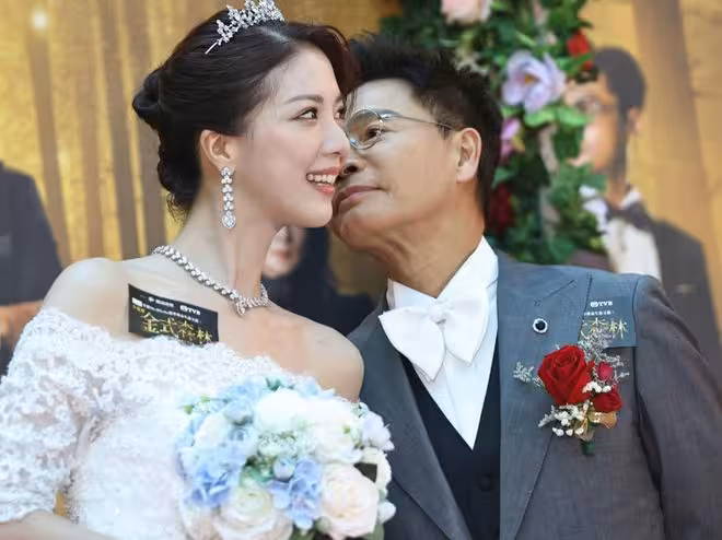 TVB港姐自曝拍戲愛上大31歲視帝!大讚對方很有爸爸感覺!曾擔心演的不像情侶
