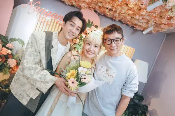 Lulu升格陳太太!幸福登記畫面曝光 甜閃陳漢典:風雨交加也無法阻擋我們