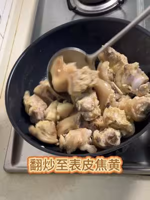 紅燒豬蹄，軟糯 Q彈，室友三碗飯