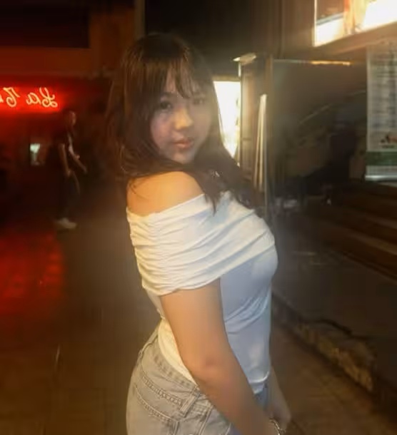 TVB男星17歲女兒被某網友批「長得丑下不去手」!霸氣護愛女發文回懟!眾星力挺!