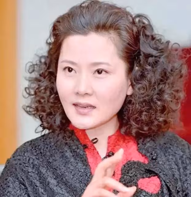 何賽飛太敢說了!徹底治服劉嘉玲,句句戳痛點,寧靜都識趣閉嘴