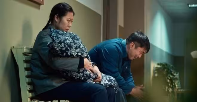 《依依向北風》：直到曲芳菲的日記曝光，才看懂喬正君精於算計