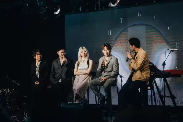 甜約翰開唱前突挂彩! 崩潰「緊急打針」忍痛上陣