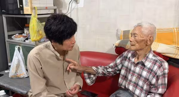 洪榮宏罕見爆哭！　95歲恩師中風失語...「師徒重逢」超激動