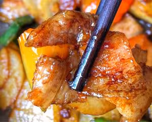 五花肉乾煎土豆