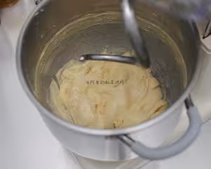 香香軟軟甜麵包！奶香椰蓉麵包棒！