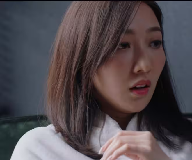 TVB小花床戲畫面激烈!感激男拍檔幫忙找舒服位置!大讚對方是床戲專業戶